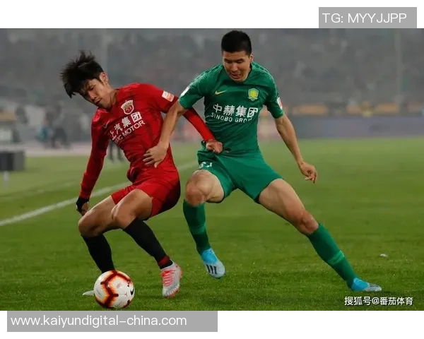 国安与上港比赛中的争议判罚回顾及其影响分析